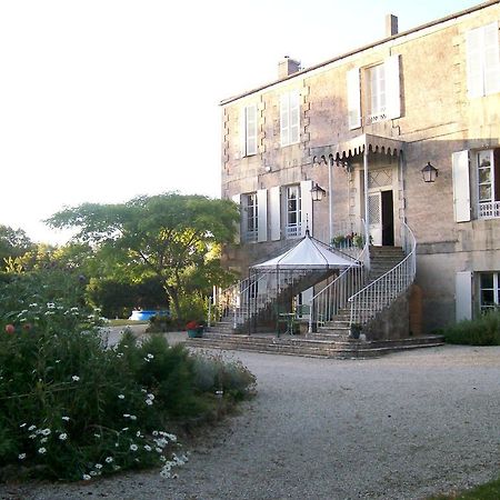 Manoir Angle Bed and Breakfast Blanzay-sur-Boutonne Exteriör bild