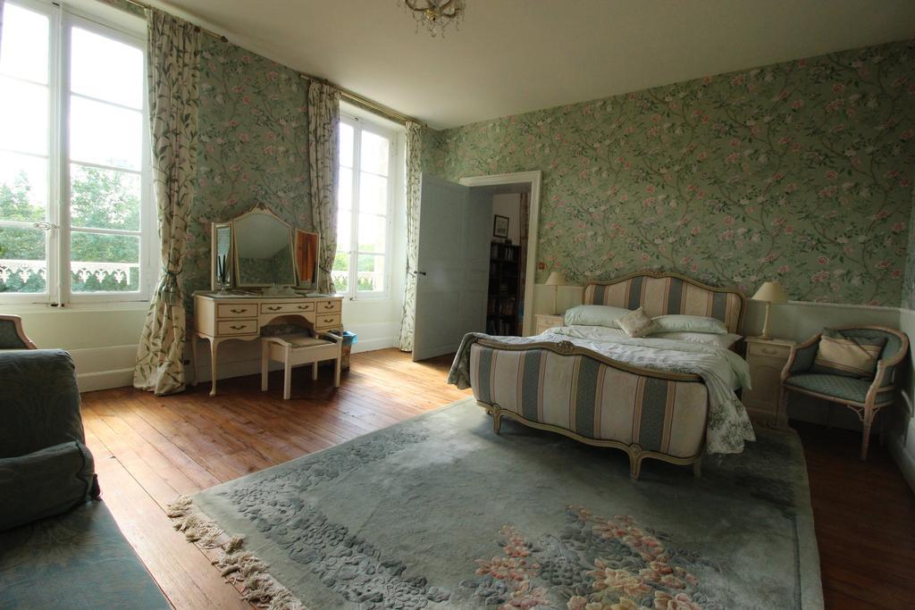 Manoir Angle Bed and Breakfast Blanzay-sur-Boutonne Rum bild
